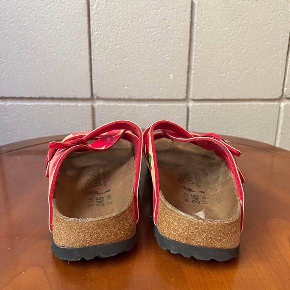 Birkenstock Birki’s Women’s Floral Crisscross Strap Sandals | EU 38 - Picture 4 of 8